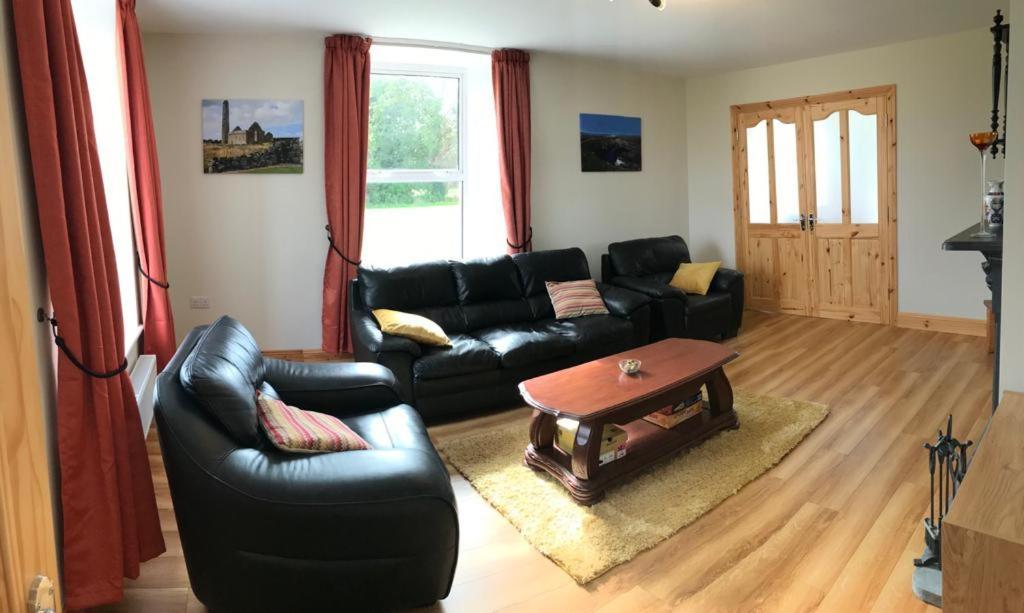 Joes Cottage Clarecastle Exterior photo